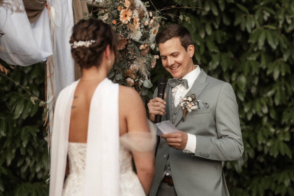 Trauung im Schlossgarten von Schloss Reichenau, Hochzeit Schloss Reichenau
