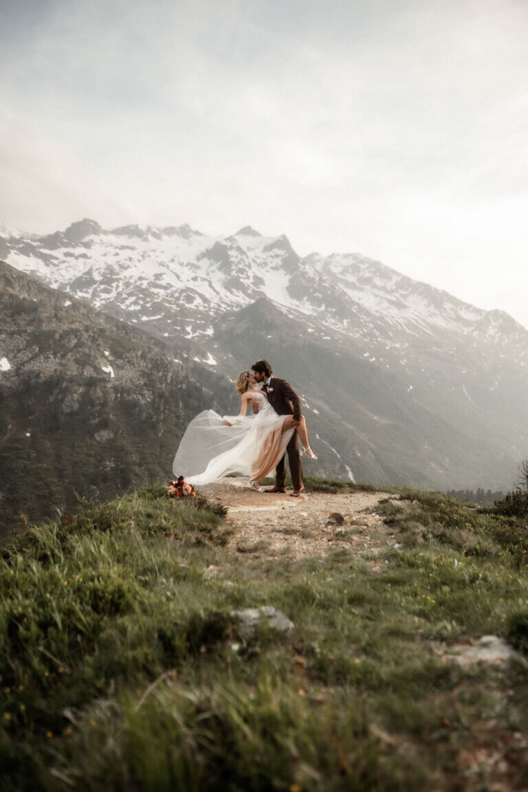 Hochzeitsfotograf Zürich -Sustenpass